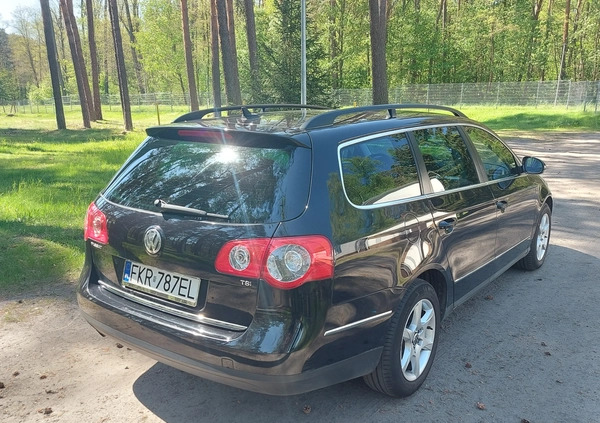 Volkswagen Passat cena 21900 przebieg: 154000, rok produkcji 2010 z Brzostek małe 191